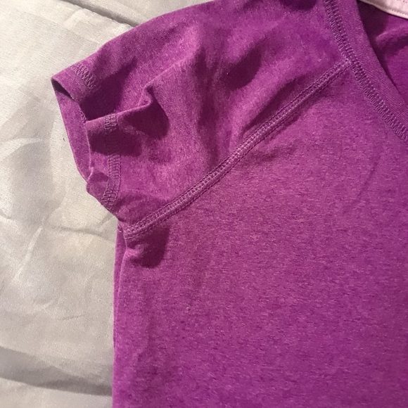 Size 8 girls purple athletic top - Picture 5 of 8